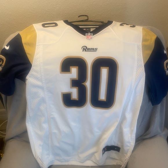 Todd Gurley ll Nike Rams Jersey. - Picture 2 of 3